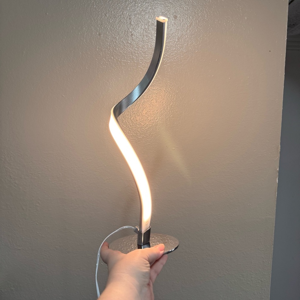 Albrillo Modern Silver Spiral LED Table Lamp Silver Model LL-TD6